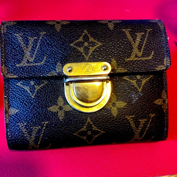 Louis Vuitton, Bags, Authentic Louis Vuitton Buckle Trifold Wallet